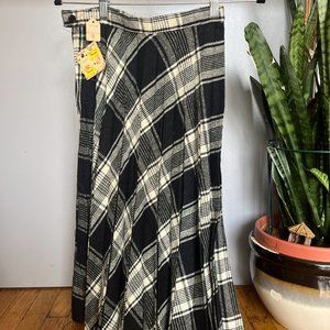 Vintage Wool Plaid Skirt  Original 1960s Black White Small